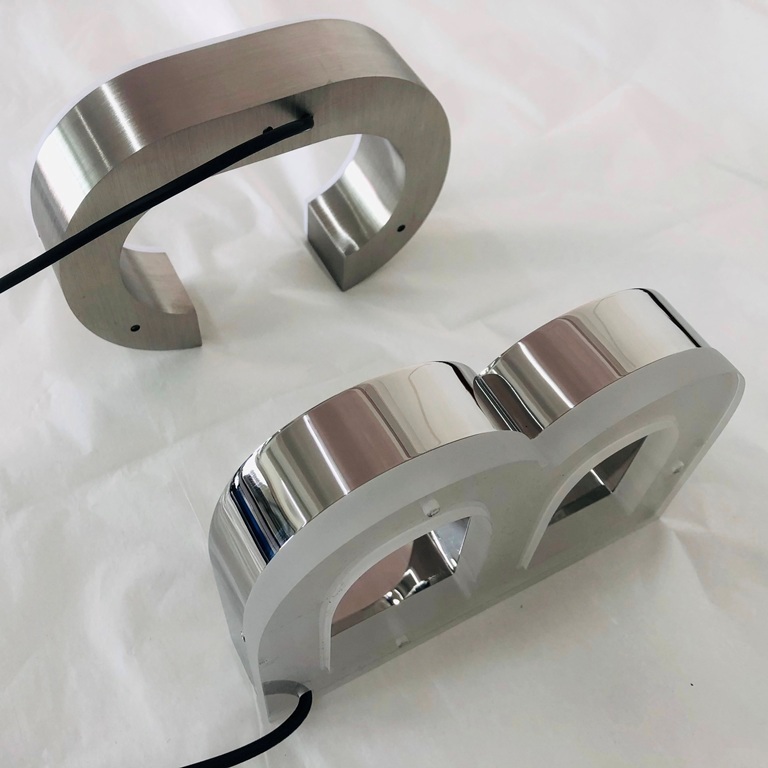 Lettres bo&icirc;tiers inox poli miroir sur mesure
